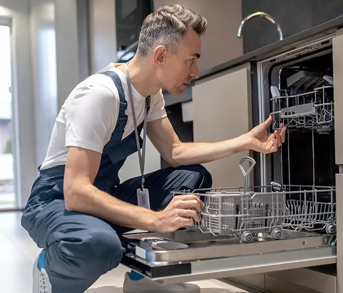 Why Dracut Homeowners Pick Dracut Appliance Pro for Every Dishwasher Breakdown?